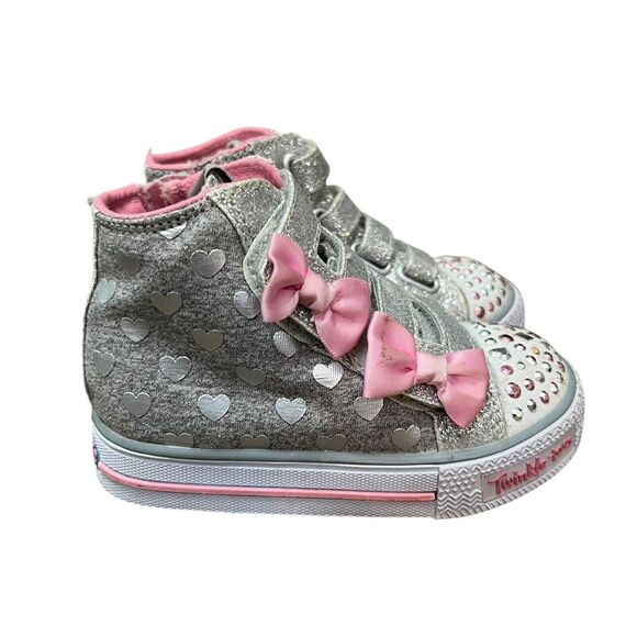 Sketchers Silver Glitter Light up Bow Tie Shoes 6 - Picture 1 of 5